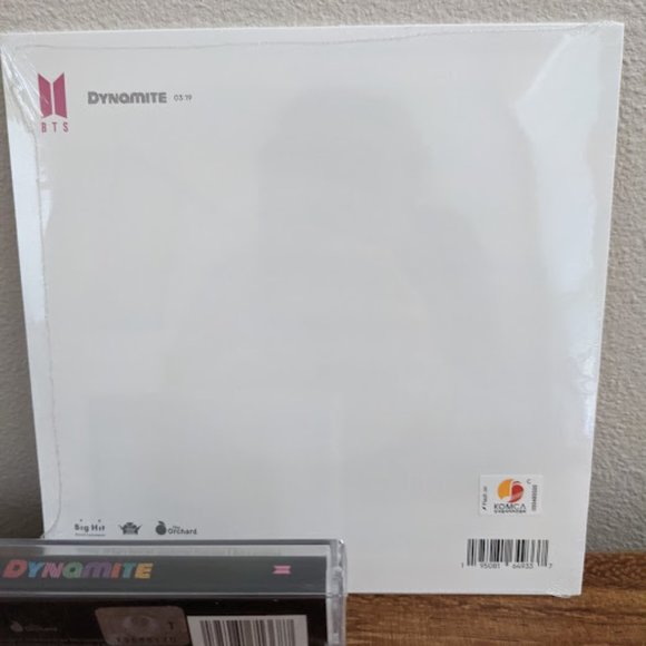 BTS Dynamite Vinyl and Cassette Set Brand new - Picture 6 of 6